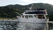 Classic Yacht LAIKA -  Main